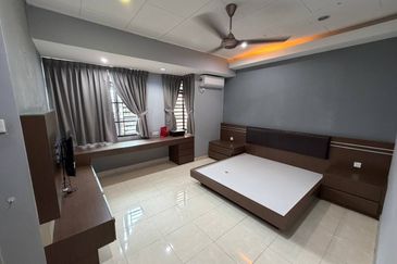 Lake Palm @ Austin Perdana