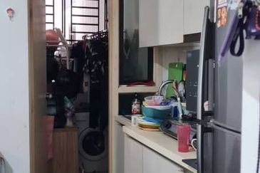 D'Summit Residences @ Kempas Utama