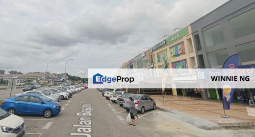 Nusa bestari first floor shop for rent, facing main road, super big space, Johor, 