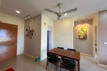 D\'Pristine @ Medini