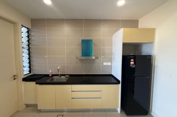 D\'Pristine @ Medini