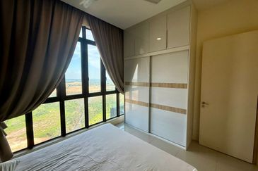 D\'Pristine @ Medini