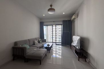 Baypoint @ Country Garden Danga Bay