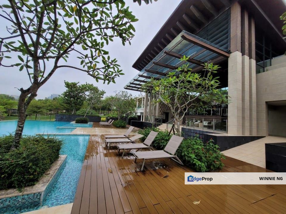 Super nice and big, with private swimming pool villa in JB, Johor, Johor Bahru