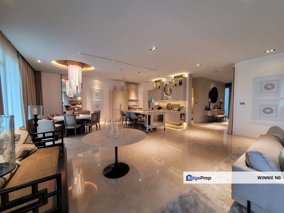 Super nice and big, with private swimming pool villa in JB, Johor, Johor Bahru