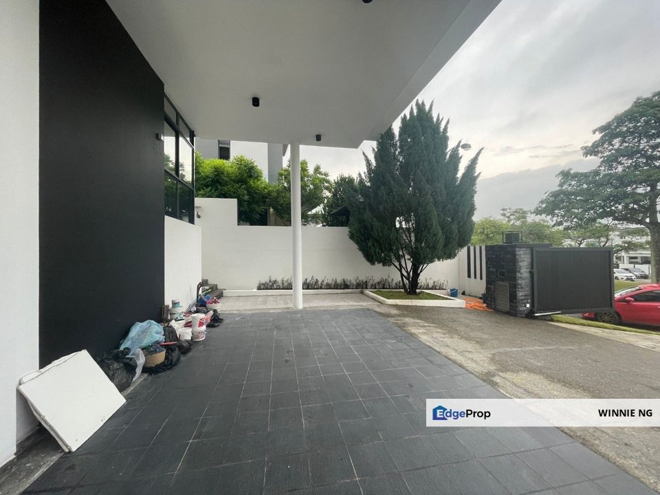 Nice renovated with full furnish 2 storey bungalow for sale at horizon hills, Johor, Nusajaya