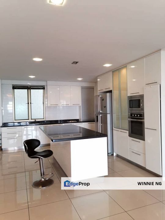 super cheap and nice unit for sale at molek pine 2, low density, Johor, Johor Bahru