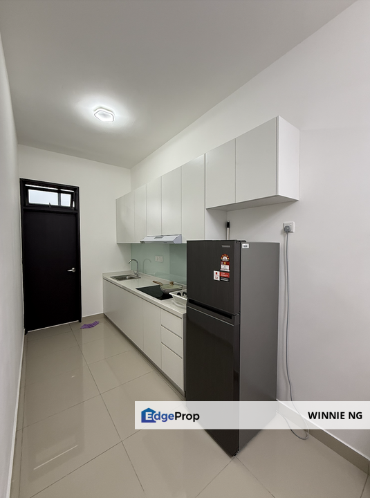 cheap common room for rent, near ciq walking distance, Johor, Johor Bahru