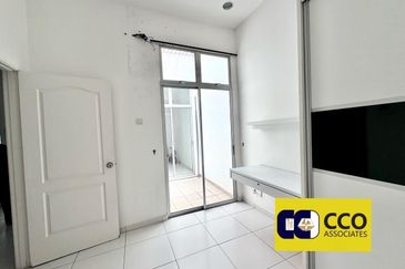 TAMAN LAPANGAN KIARA