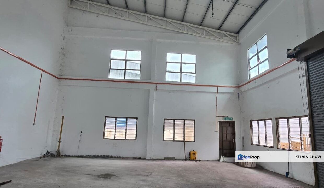 Siputeh 1.5 Storey Semi D Factory, Perak, Tronoh
