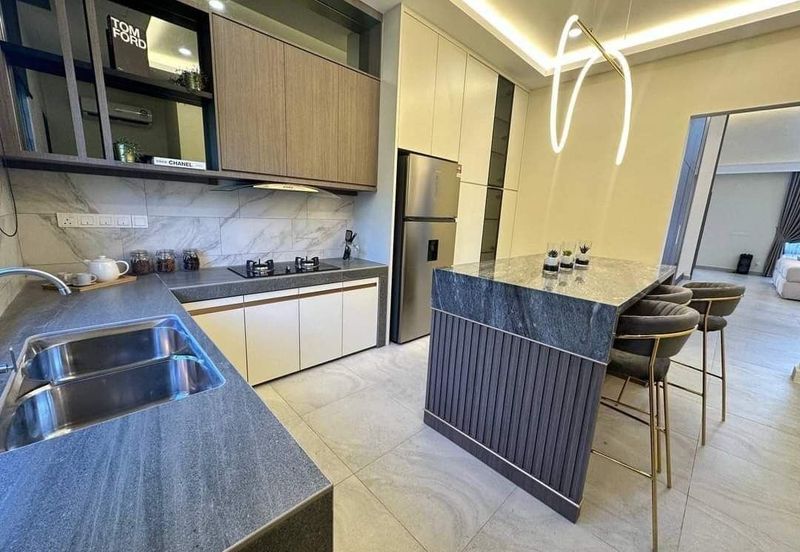 BOTANI 2.5-STOREY LUXURY SEMI-DETACHED HOUSE