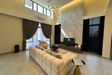 BOTANI 2.5-STOREY LUXURY SEMI-DETACHED HOUSE