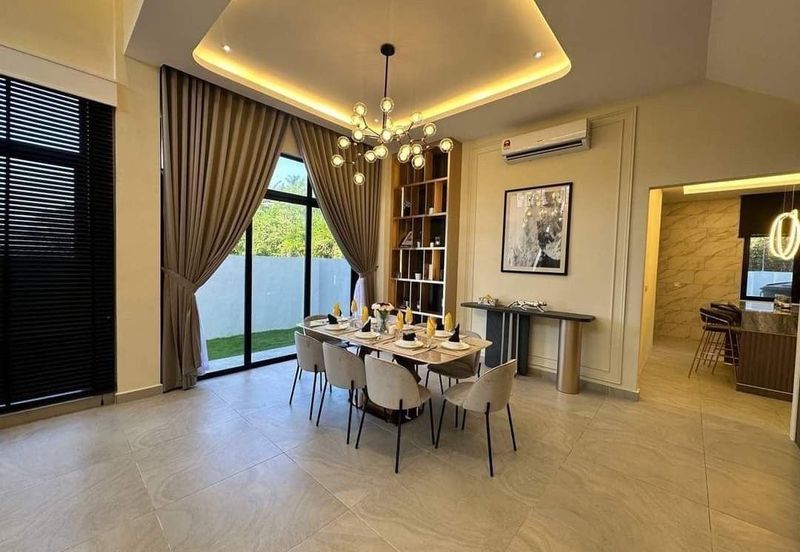 BOTANI 2.5-STOREY LUXURY SEMI-DETACHED HOUSE