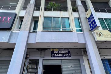 Symphony Business Park - Taman Song Choon - Facing Main Road