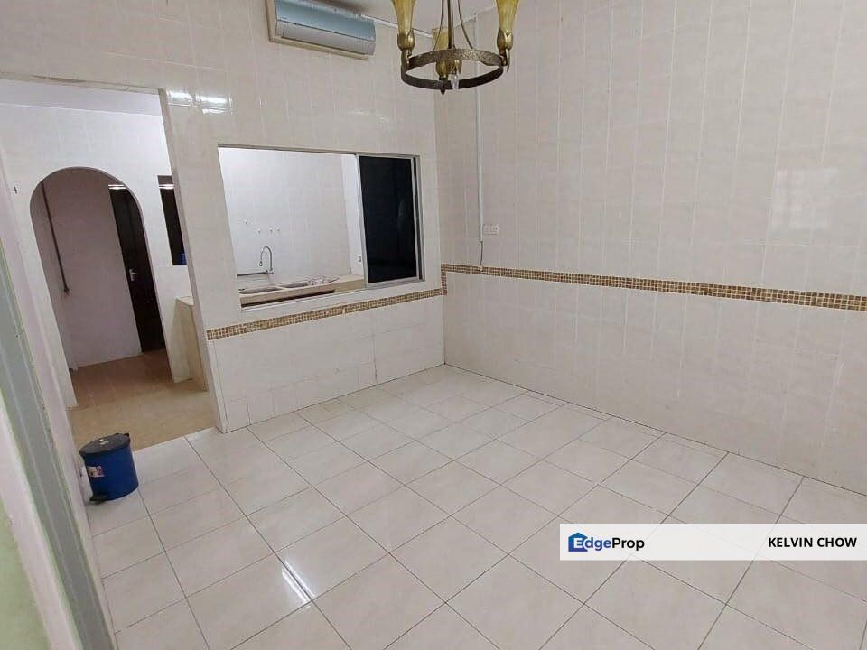 Gunung Rapat Taman Saikat Intermediate Corner House, Perak, Kinta