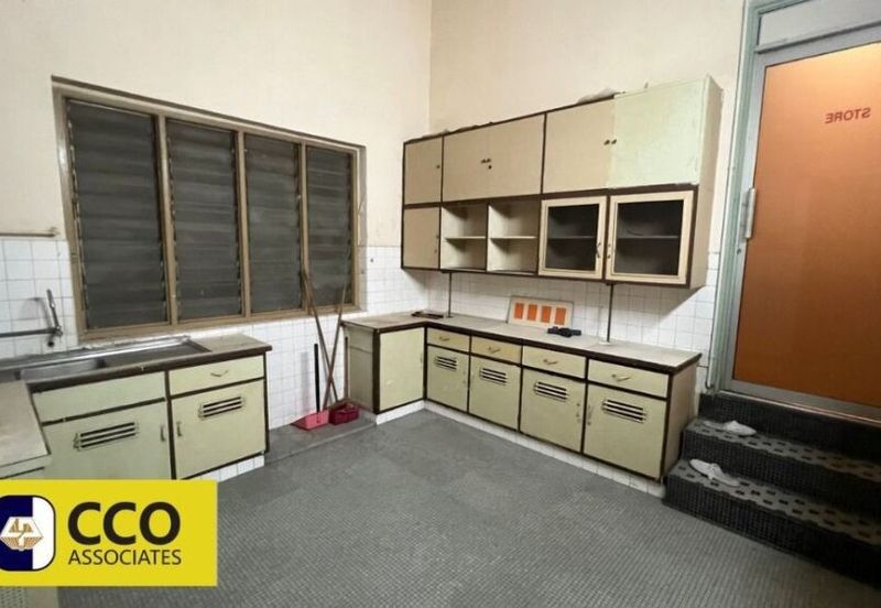 Persiaran Greenhill, Kampung Jawa