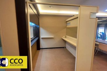 Persiaran Greenhill, Kampung Jawa