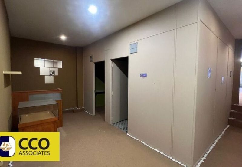 Persiaran Greenhill, Kampung Jawa