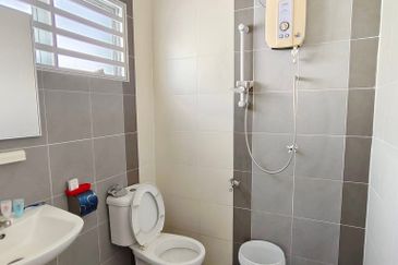 TAMAN LAPANGAN KIARA