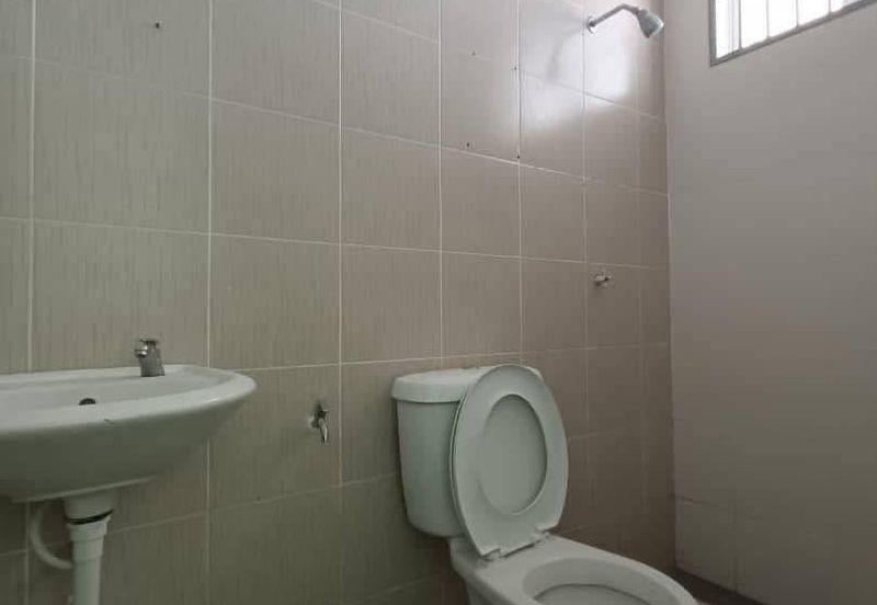 DESA LAHAT SRI -WANG