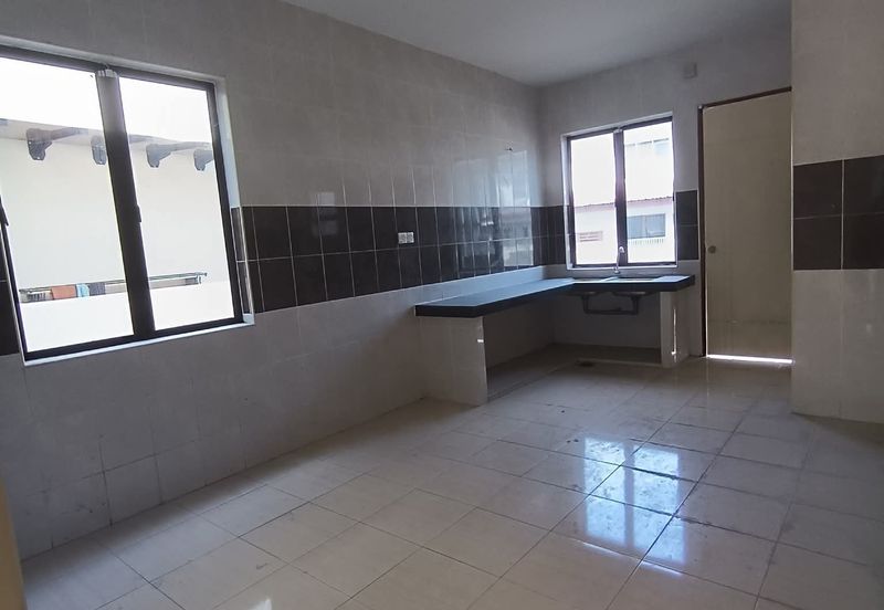 TAMAN BERCHAM TROPICANA