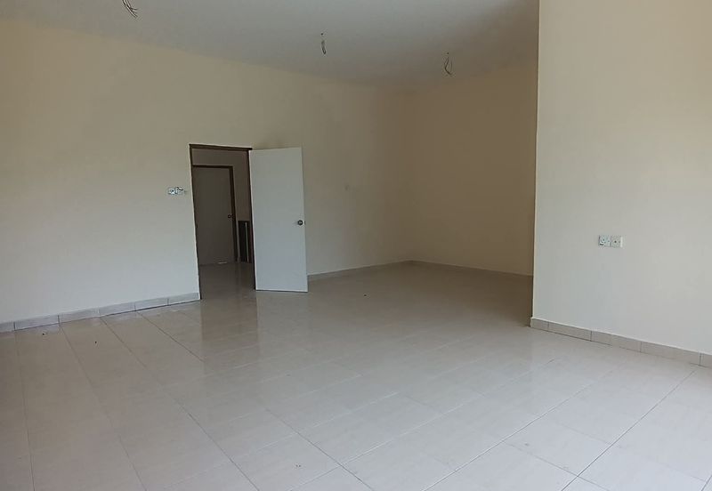 TAMAN BERCHAM TROPICANA