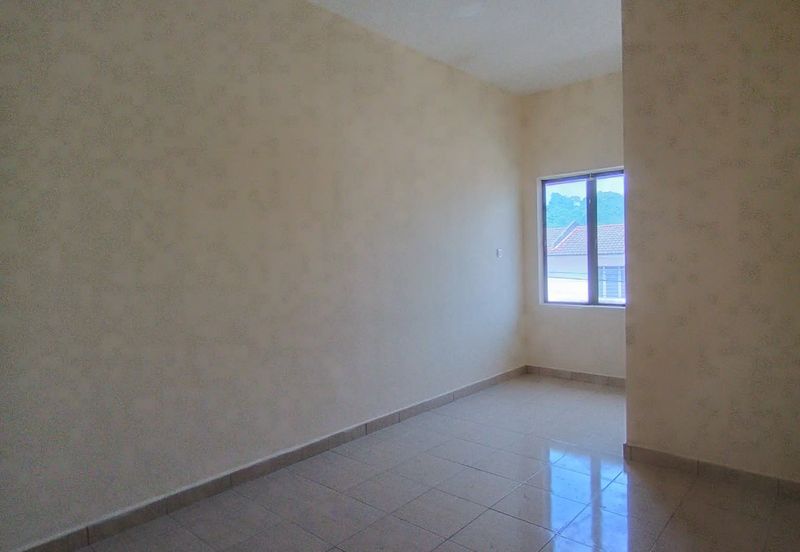 TAMAN BERCHAM TROPICANA