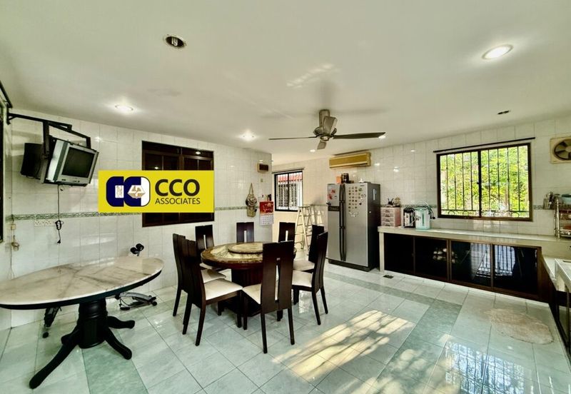 TAMAN ANJUNG BERCHAM UTARA