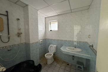 KONDOMINIUM DAMAIPURI