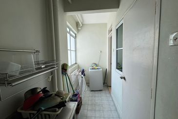 KONDOMINIUM DAMAIPURI