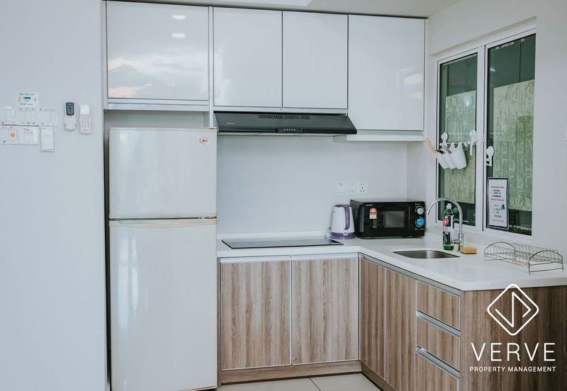 THE MAJESTIC (IMPERIAL & MAJESTIC)