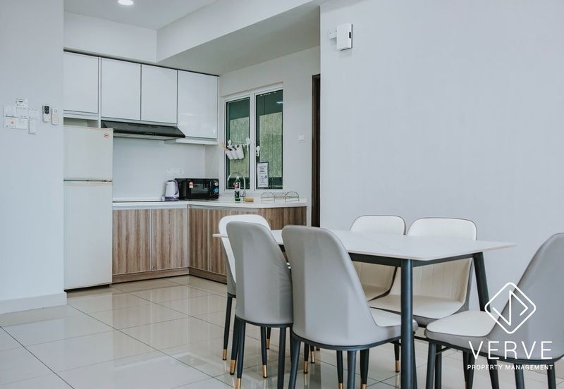 THE MAJESTIC (IMPERIAL & MAJESTIC)