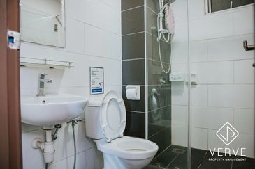 THE MAJESTIC (IMPERIAL & MAJESTIC)