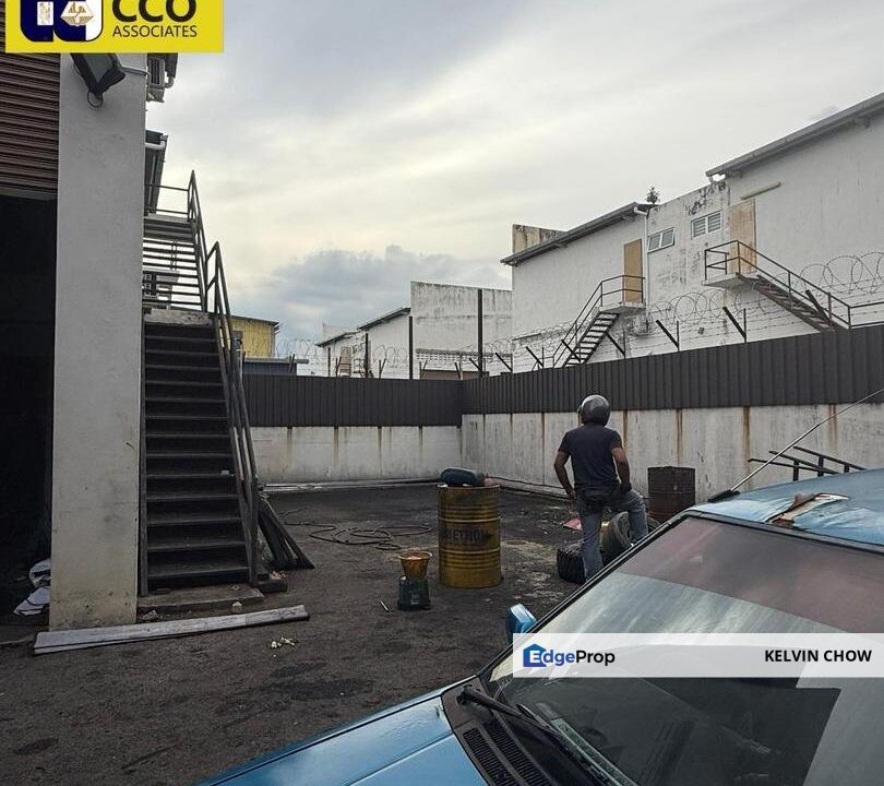 Klebang 1.5 Storey Semi D Factory, Perak, Chemor