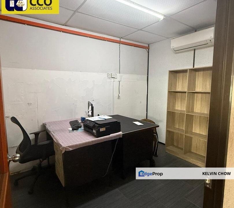 Klebang 1.5 Storey Semi D Factory, Perak, Chemor