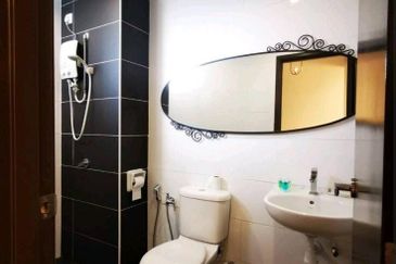 THE MAJESTIC (IMPERIAL & MAJESTIC)