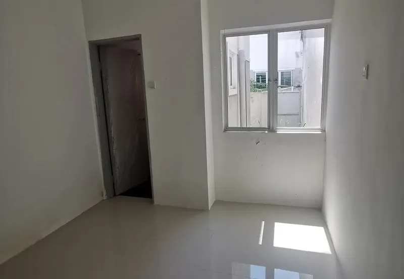 TAMAN PENGKALAN BARAT (TAI TRADING)