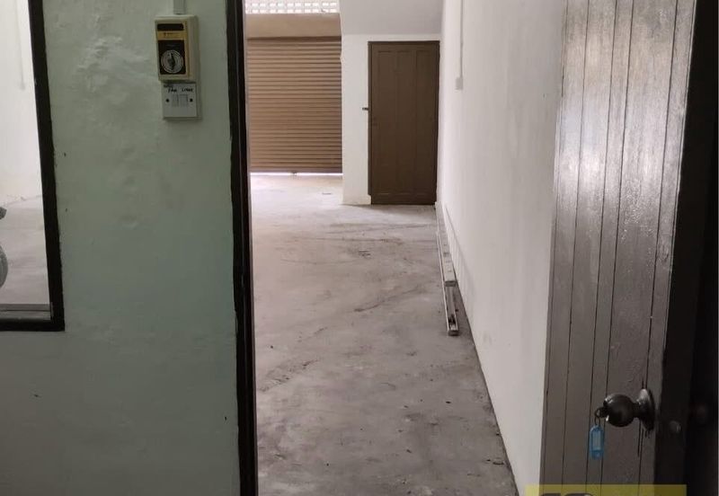 Jalan Pasir Puteh, Station 18