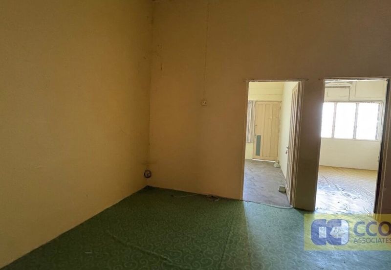 Jalan Pasir Puteh, Station 18