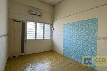 Jalan Pasir Puteh, Station 18