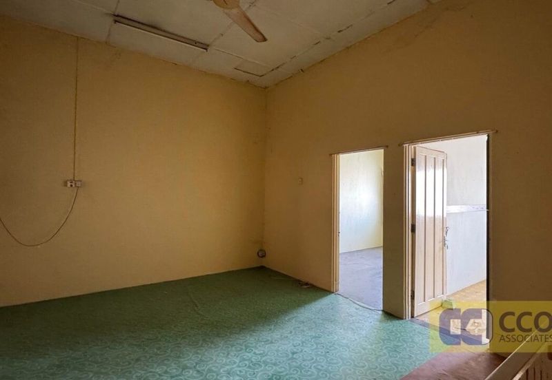 Jalan Pasir Puteh, Station 18