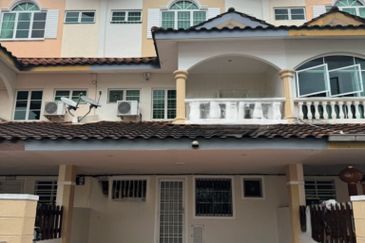 FLORA TROPIKA (THE THOMPSON)