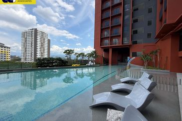 Piccadilly Service Residence @ Greentown