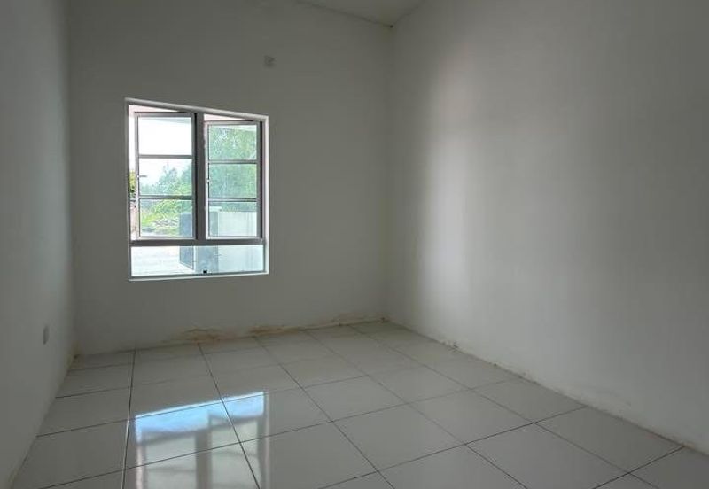 DESA LAHAT SRI -WANG