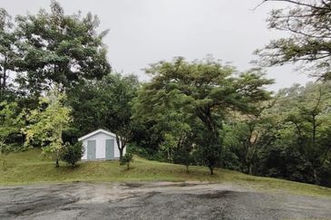 TAMAN HIJAU BUKIT KINDING