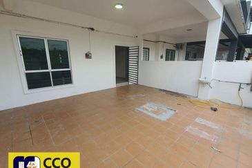 ANJUNG BERCHAM UTAMA