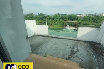 ANJUNG BERCHAM UTAMA