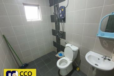 ANJUNG BERCHAM UTAMA