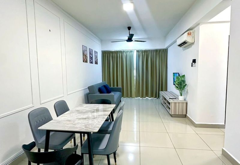 THE MAJESTIC (IMPERIAL & MAJESTIC)