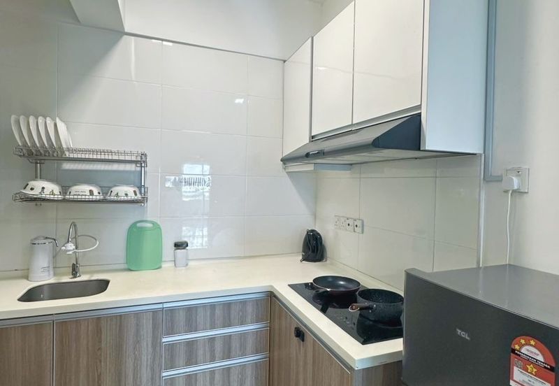 THE MAJESTIC (IMPERIAL & MAJESTIC)